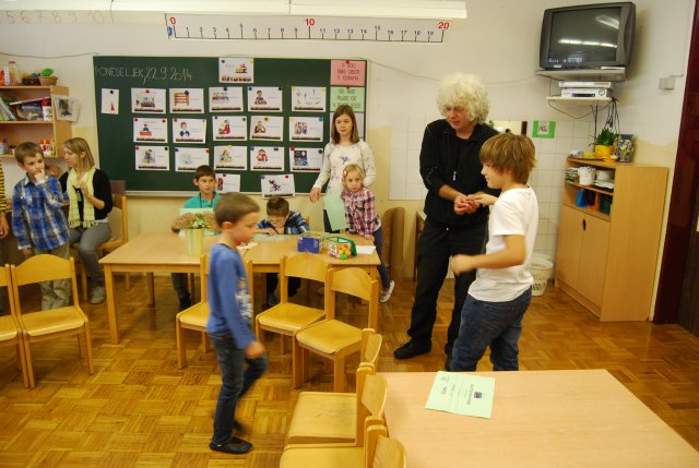 gradimo prijateljstvo 110